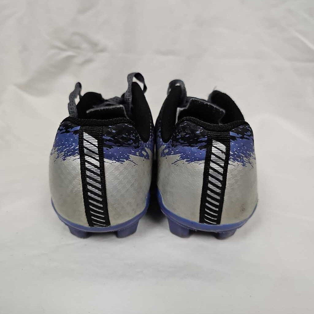 DSG Speed Viper Soccer Cleats, Size 2