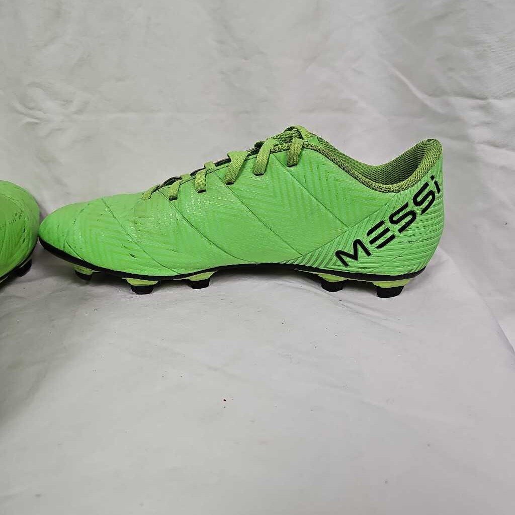 Adidas Messi Soccer Cleats, Size 7