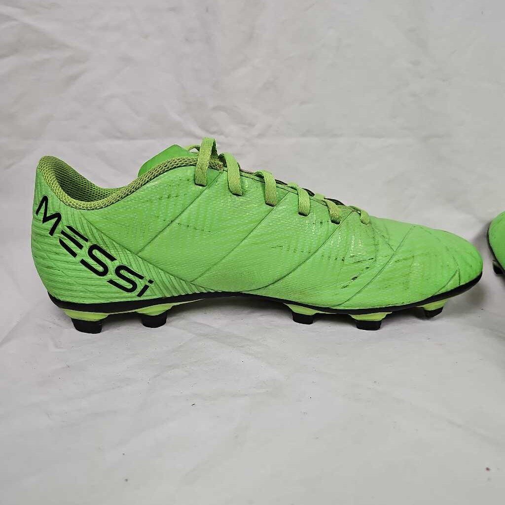 Adidas Messi Soccer Cleats, Size 7