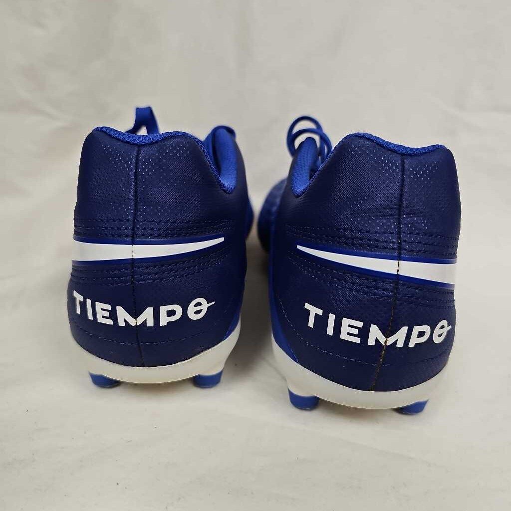 Nike Tiempo Soccer Cleats, Size 6.5