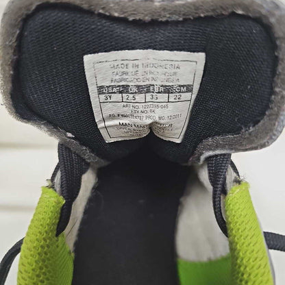 Under Armour Kid's Soccer Cleats, Size 3