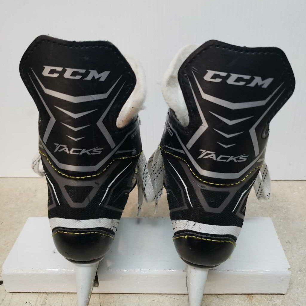 CCM Tacks 9040 Hockey Skates - Size Y11