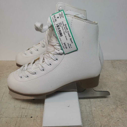 DBX Classic Figure Skates, Size 4