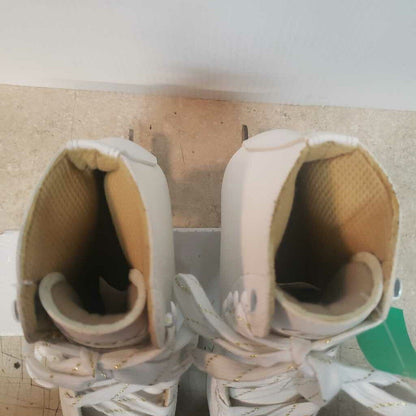 DBX Classic Figure Skates, Size 4