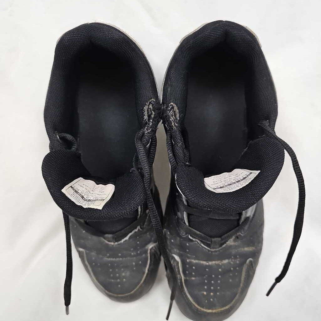 Under Armour Softball Cleats, Size 8