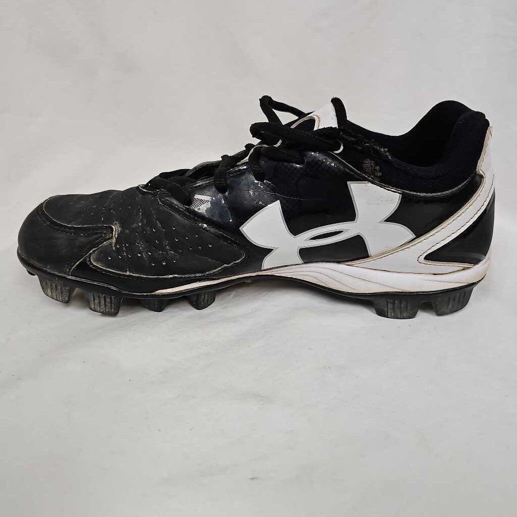 Under Armour Softball Cleats, Size 8