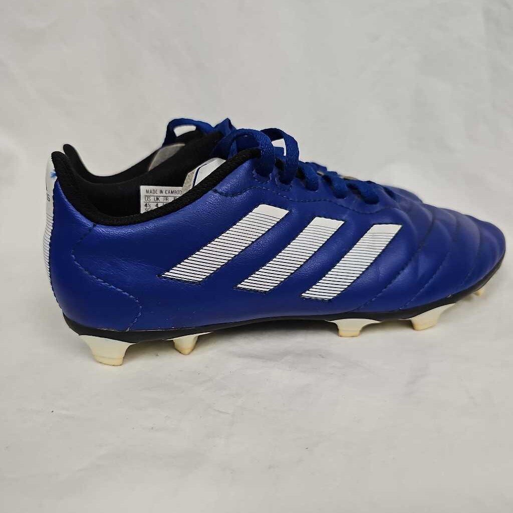 Adidas Goletto Soccer CLeats, Size 4.5