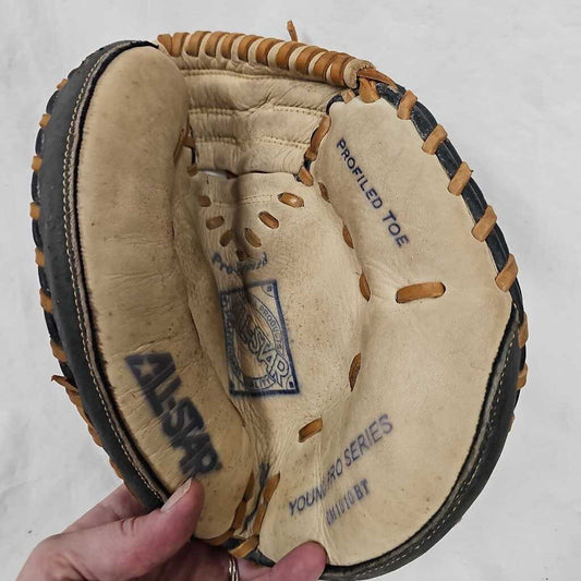 All-Star Young Pro Series Catchers Mitt, 31.5"