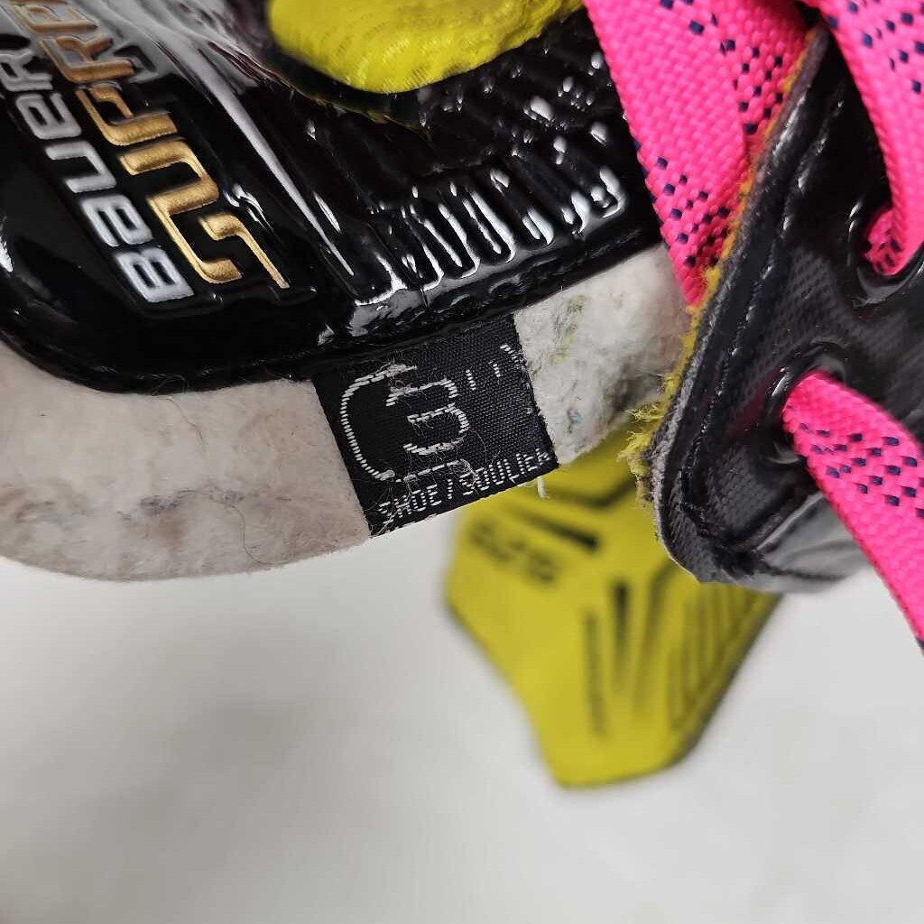 Bauer Supreme S29 Junior Hockey Skates, Size 3