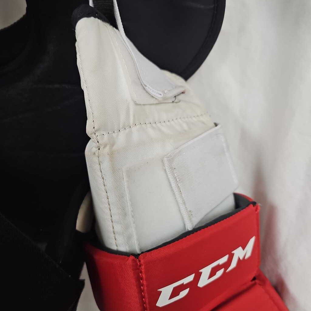 CCM YTFlex 2 Youth Goalie Chest Protector, Size Youth S/M