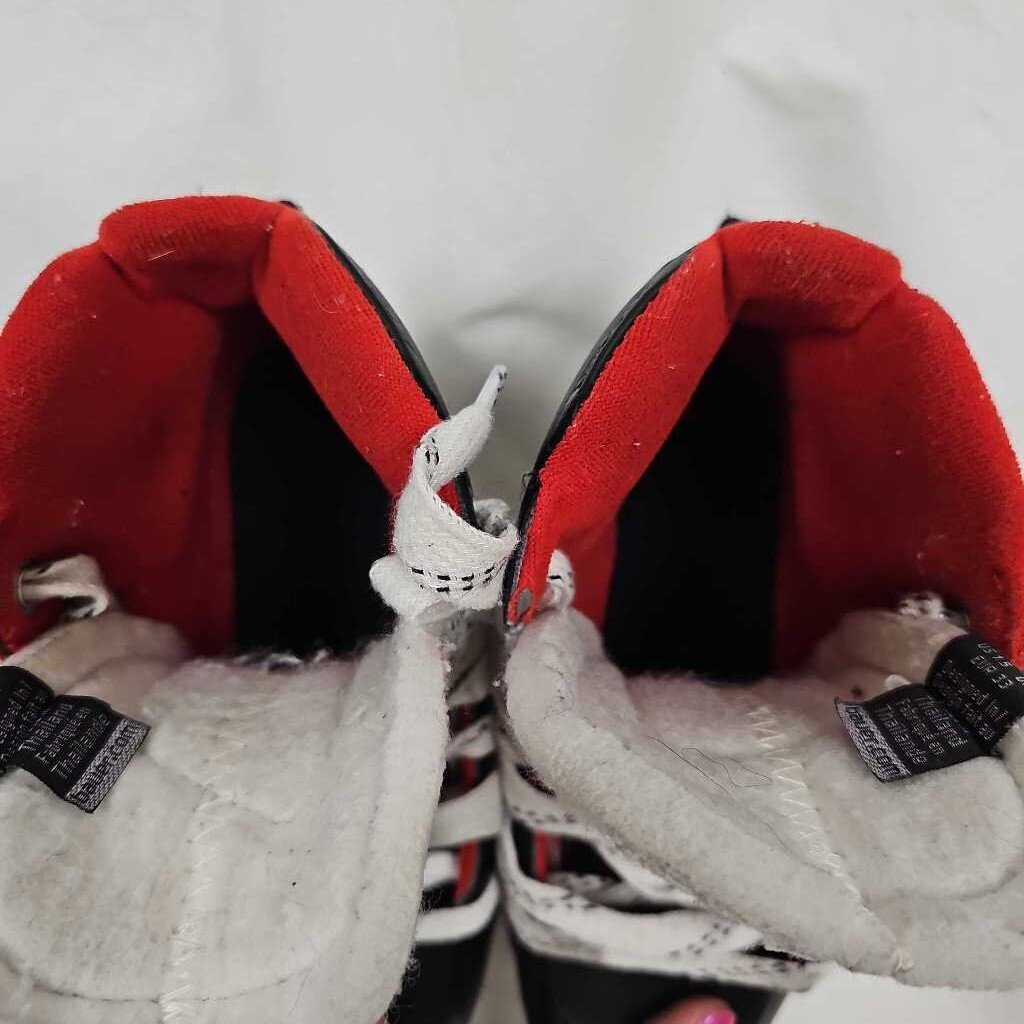 Bauer Vapor X2.7 Youth Goalie SKates, Size Y13.5