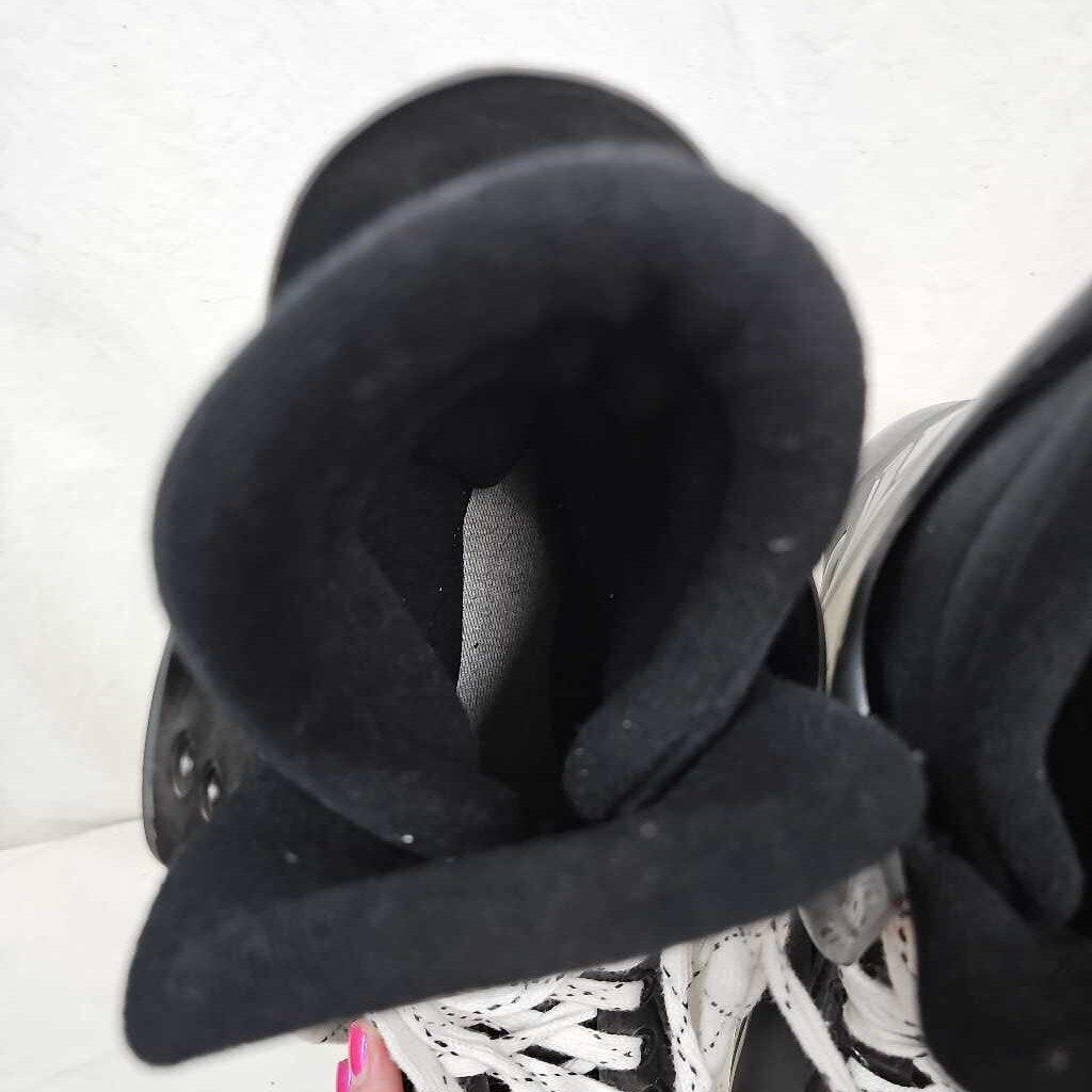 CCM Vector Ice Skates, Size 9