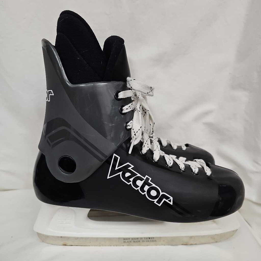 CCM Vector Ice Skates, Size 9