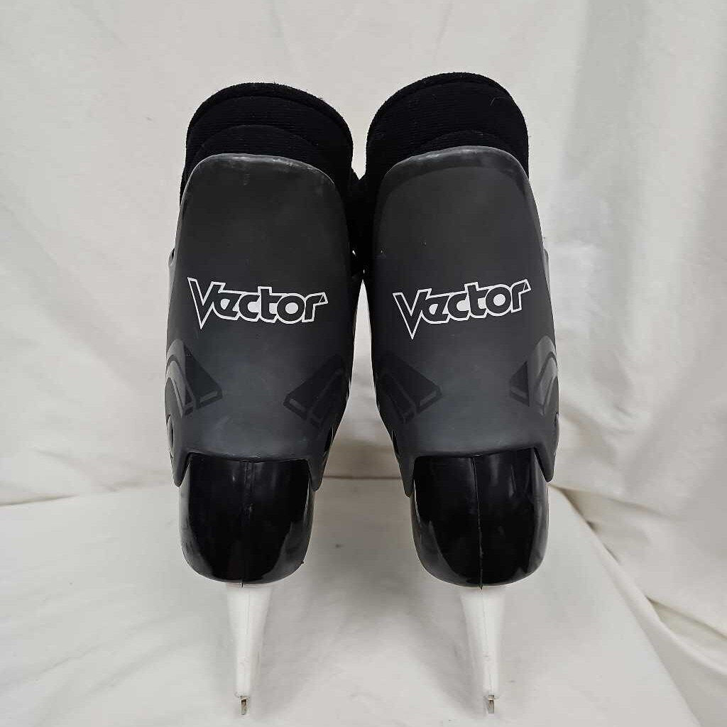 CCM Vector Ice Skates, Size 9