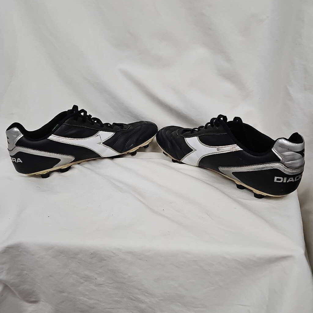 DIADORA DST Soccer Cleats - Men's