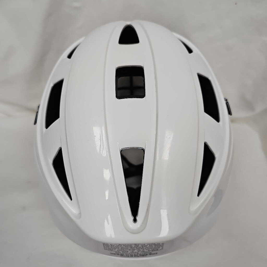 Cascade CPV-R Lacrosse Helmet, Size Med/Large