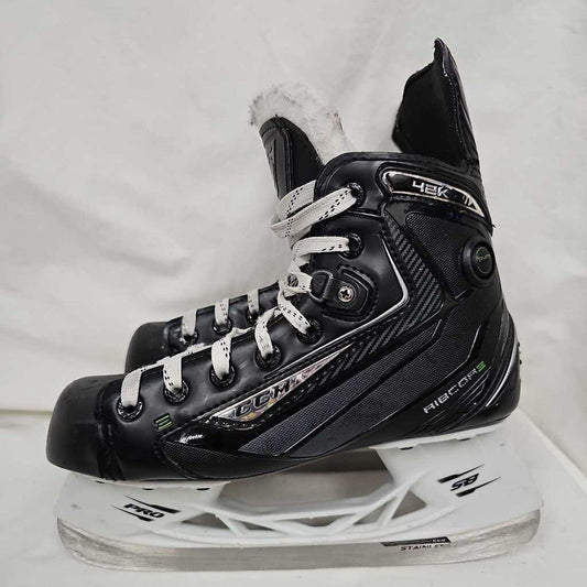 CCM Ribcor 42K Pump Junior Hockey Skates, Size 3.5
