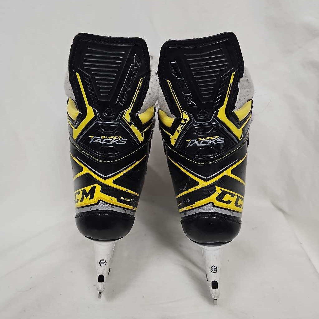 CCM Super Tacks 9380 Junior Hockey Skates, Size 2