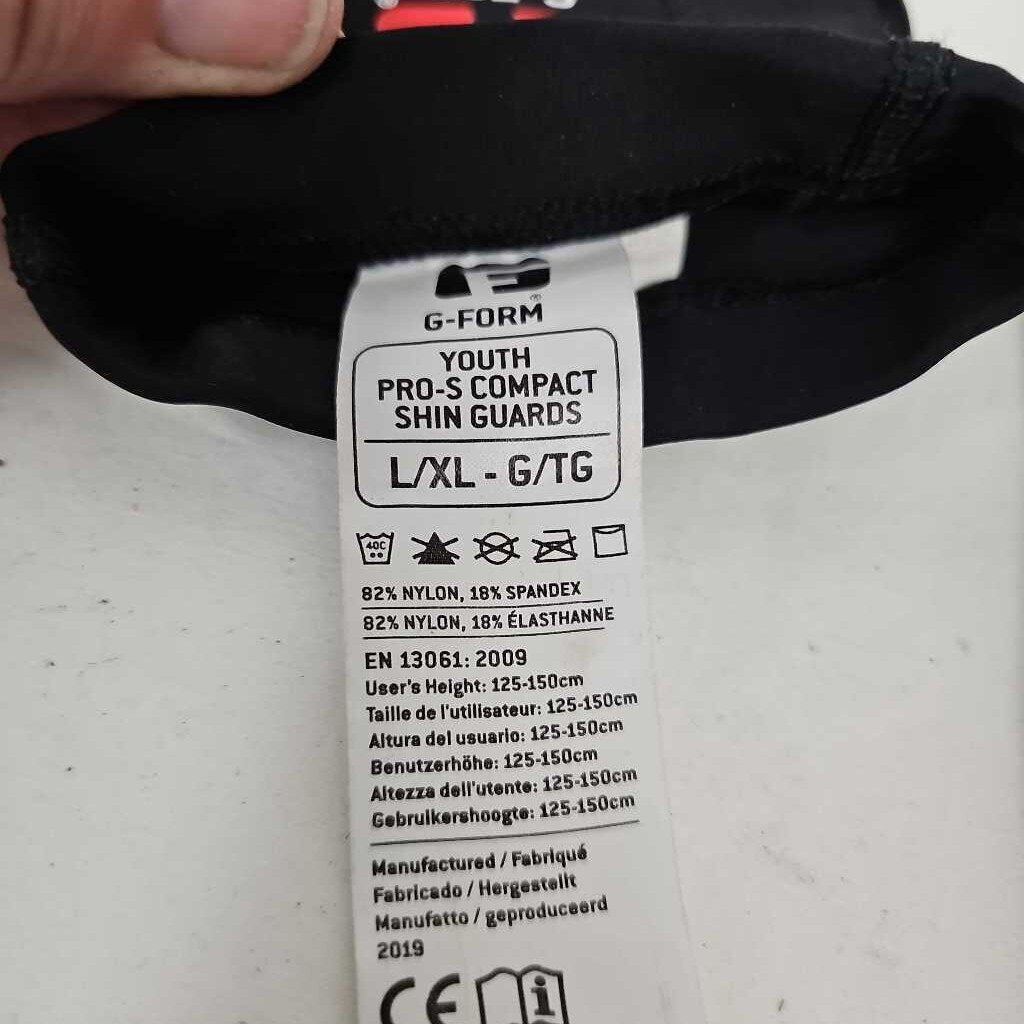 G-Form youth Pro-S Compact Soccer Shin Guards, Size L/XL