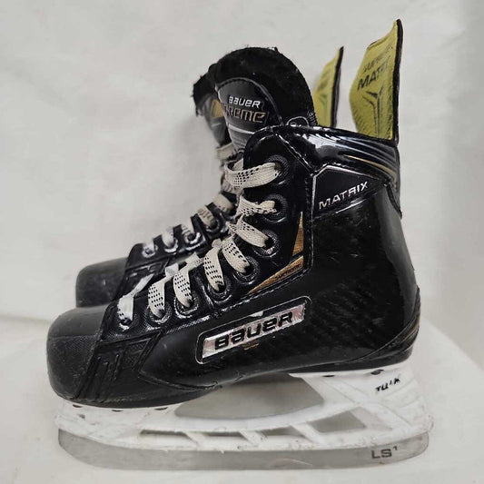 Bauer Supreme Matrix Youth Hockey Skates, Size Y11