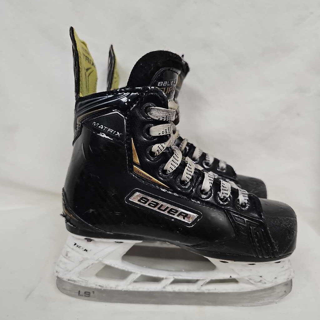 Bauer Supreme Matrix Youth Hockey Skates, Size Y11