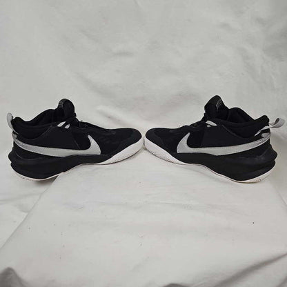 Nike Hustle DX-SU21 Kids Basketball Shoes, Size 3.5