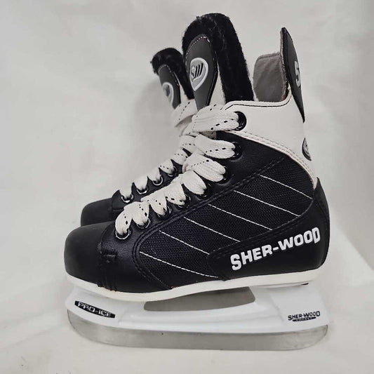 Sherwood 5000 Youth Hockey Skates, Size Y10