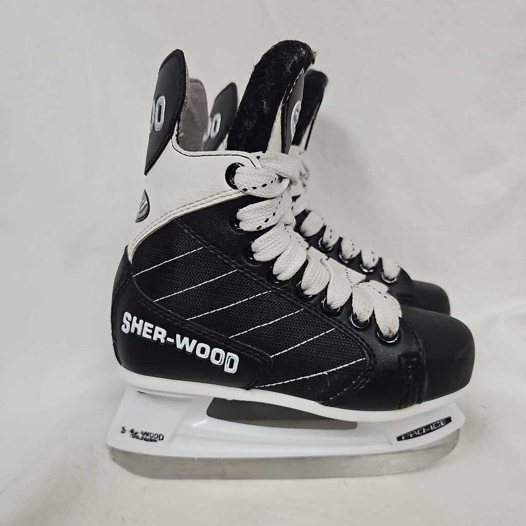 Sherwood 5000 Youth Hockey Skates, Size Y10