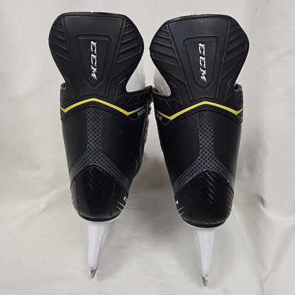 CCM Tacks 1052 Senior Hockey Skates, Size 9
