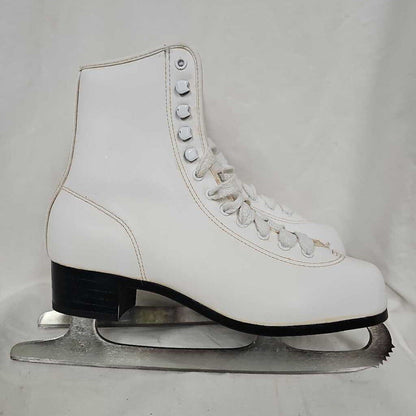 Traditional Women's Figure Skates, Size 7
