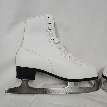 Traditional Women's Figure Skates, Size 7