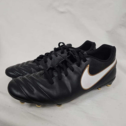 Nike Tiempo Soccer Cleats, Size 9