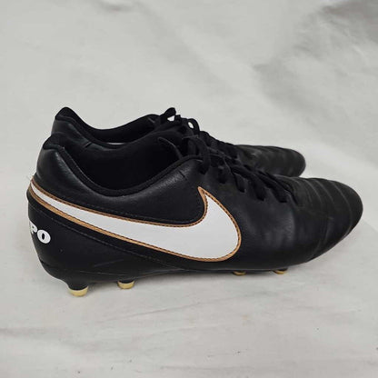 Nike Tiempo Soccer Cleats, Size 9