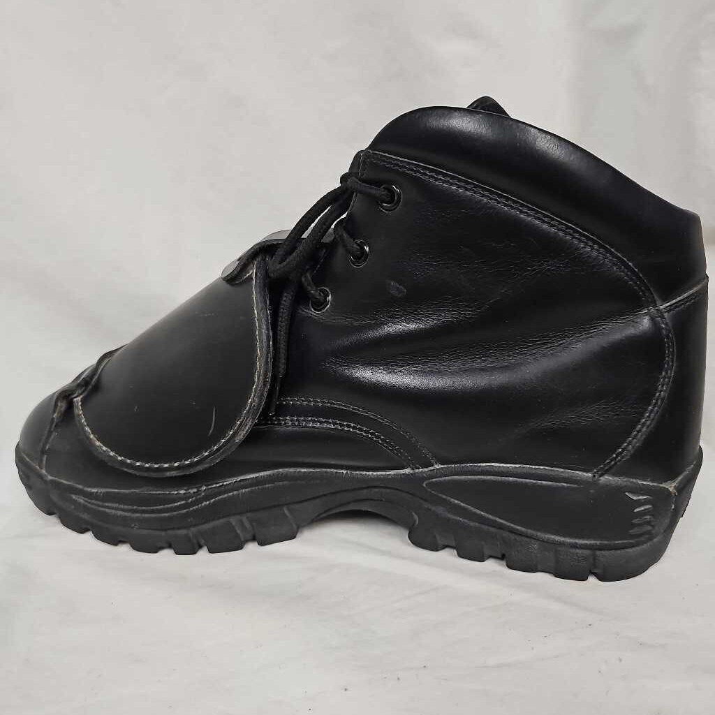 Pentagon K53 Umpire Plate Shoes, Men's 13