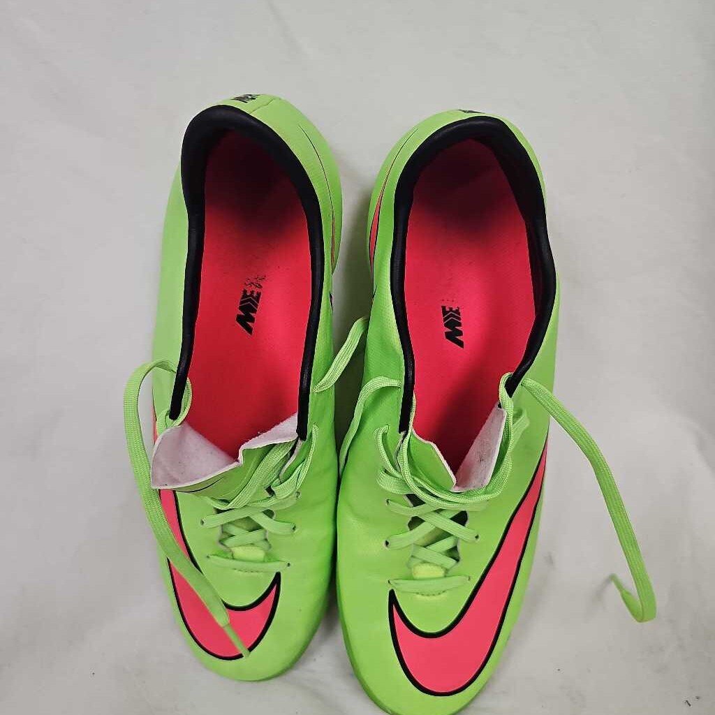 Nike Mercurial Indoor Soccer Shoes, Men's size 9