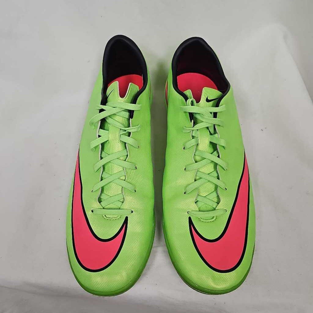 Nike Mercurial Indoor Soccer Shoes, Men's size 9
