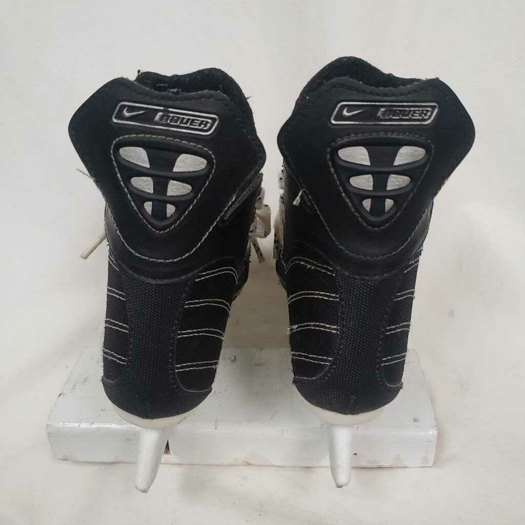Nike Bauer Supreme Select Hockey Skates, Size Y13