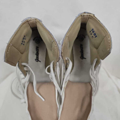 Jackson Artiste Youth Figure Skates with Mark IV blades, Size Y13