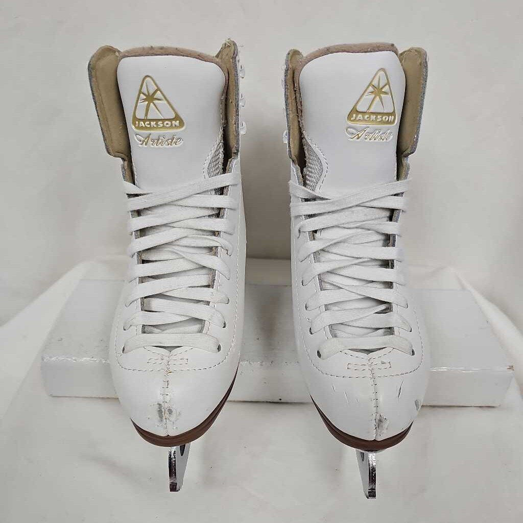 Jackson Artiste Youth Figure Skates with Mark IV blades, Size Y13