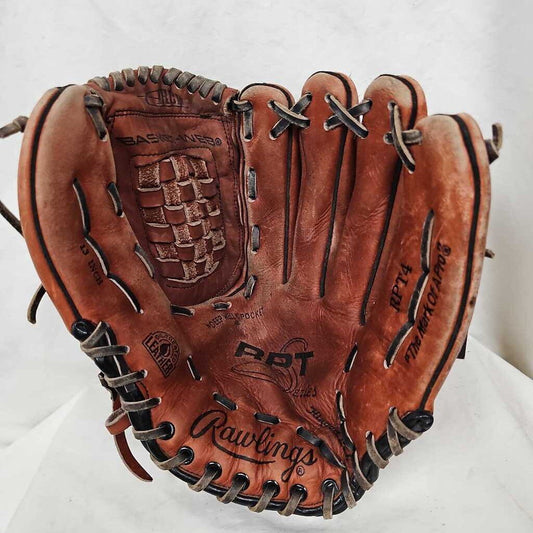 Rawlings RPT4 Softball Glove