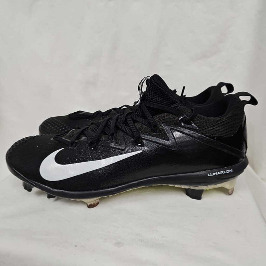 NIKE Lunar Vapor Ultrafly Elite Metal Cleats