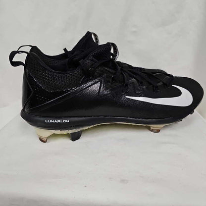 NIKE Lunar Vapor Ultrafly Elite Metal Cleats