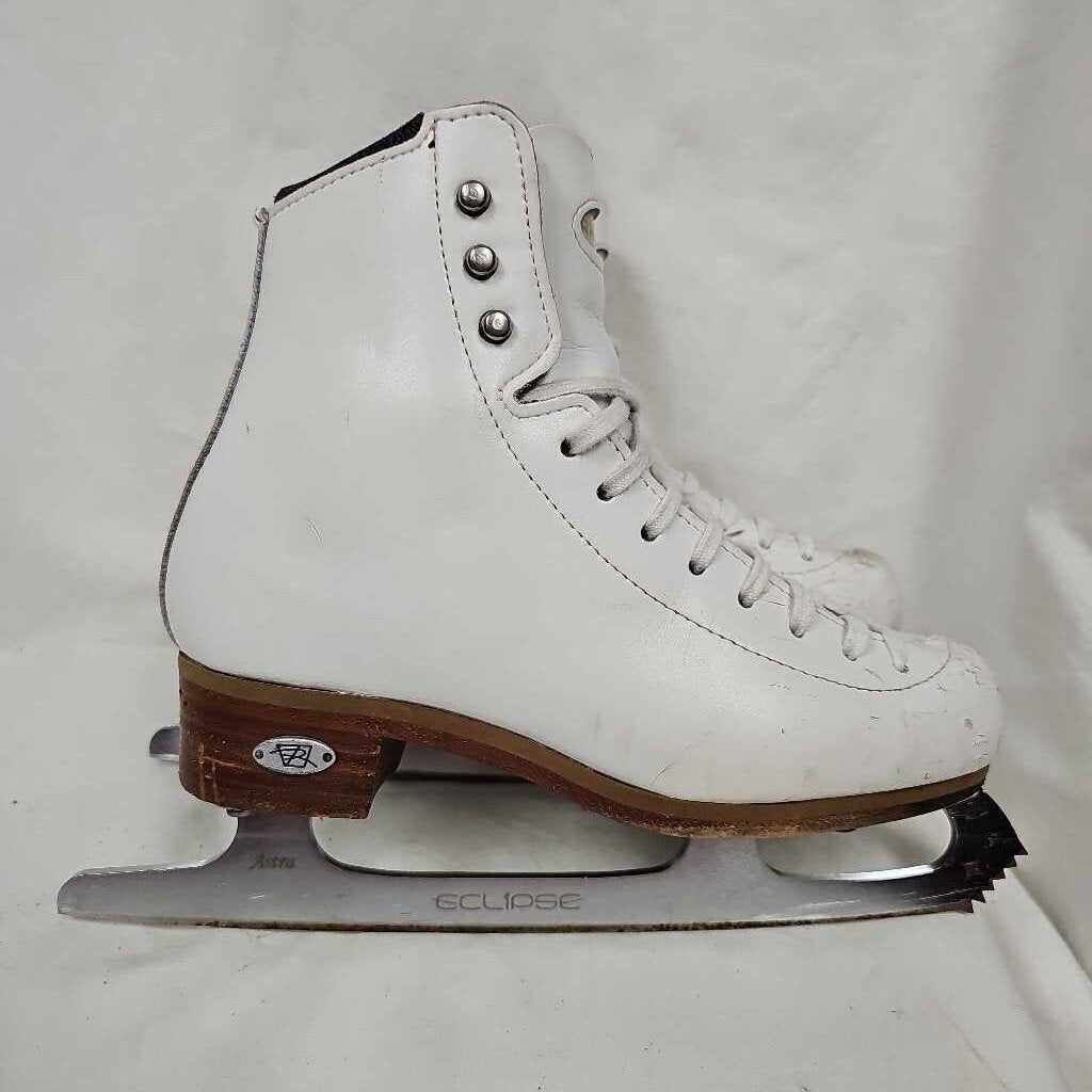 Riedell Model 29 Figure Skates, Size 2 Med