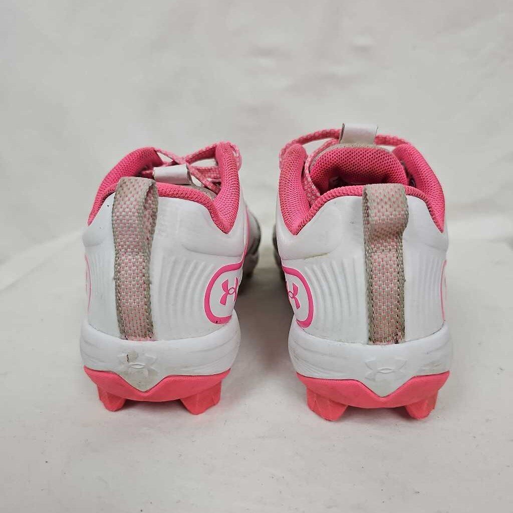 Under Armour Glyde Softball Cletas, Size Y13