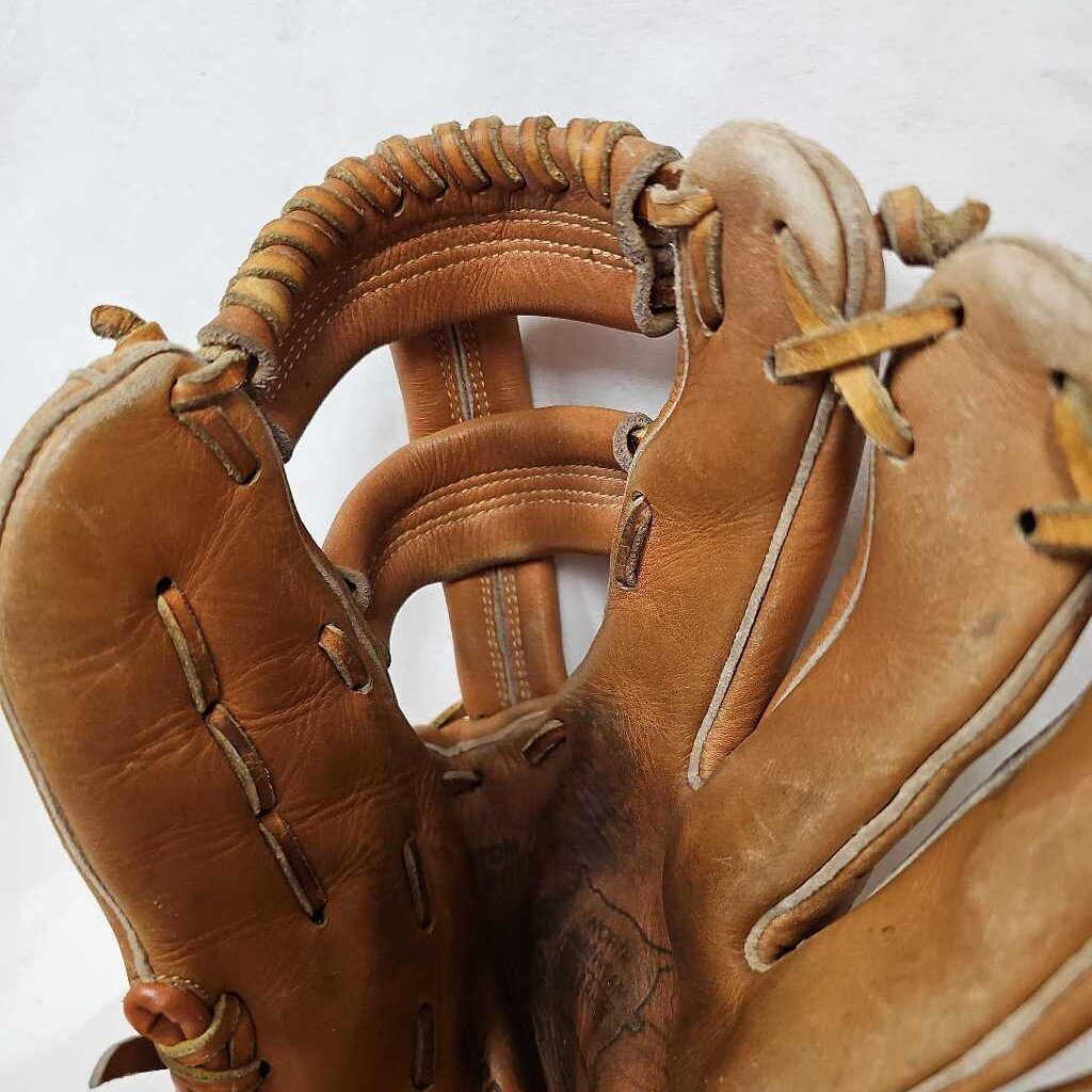 Mizuno MM5050 Pro Model Baseball Glove, 12" RHT