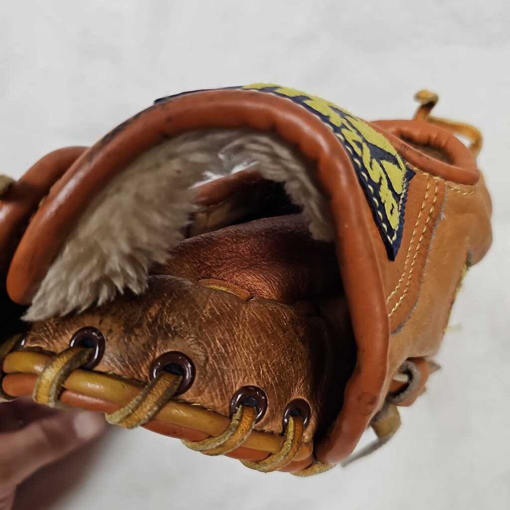 Mizuno MM5050 Pro Model Baseball Glove, 12" RHT