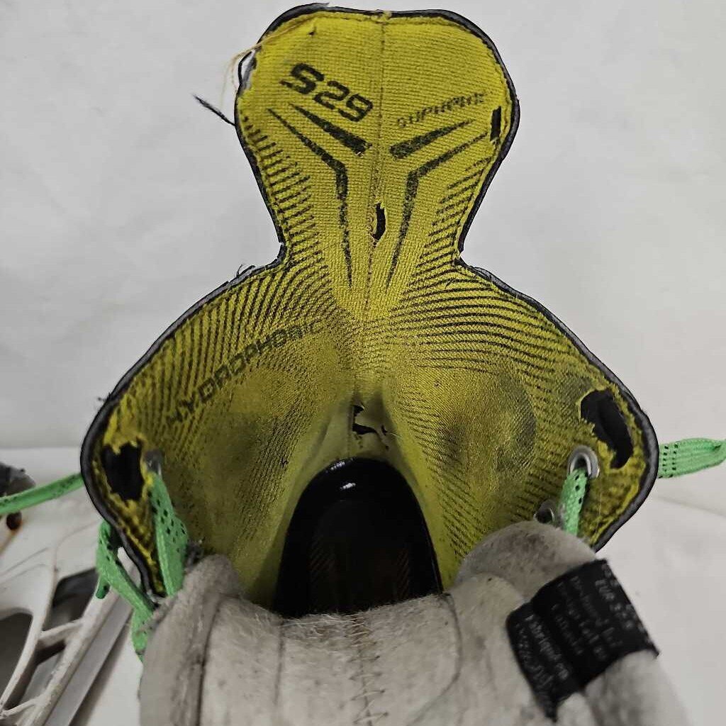 Bauer Supreme S29 Hockey Skates, Size 4