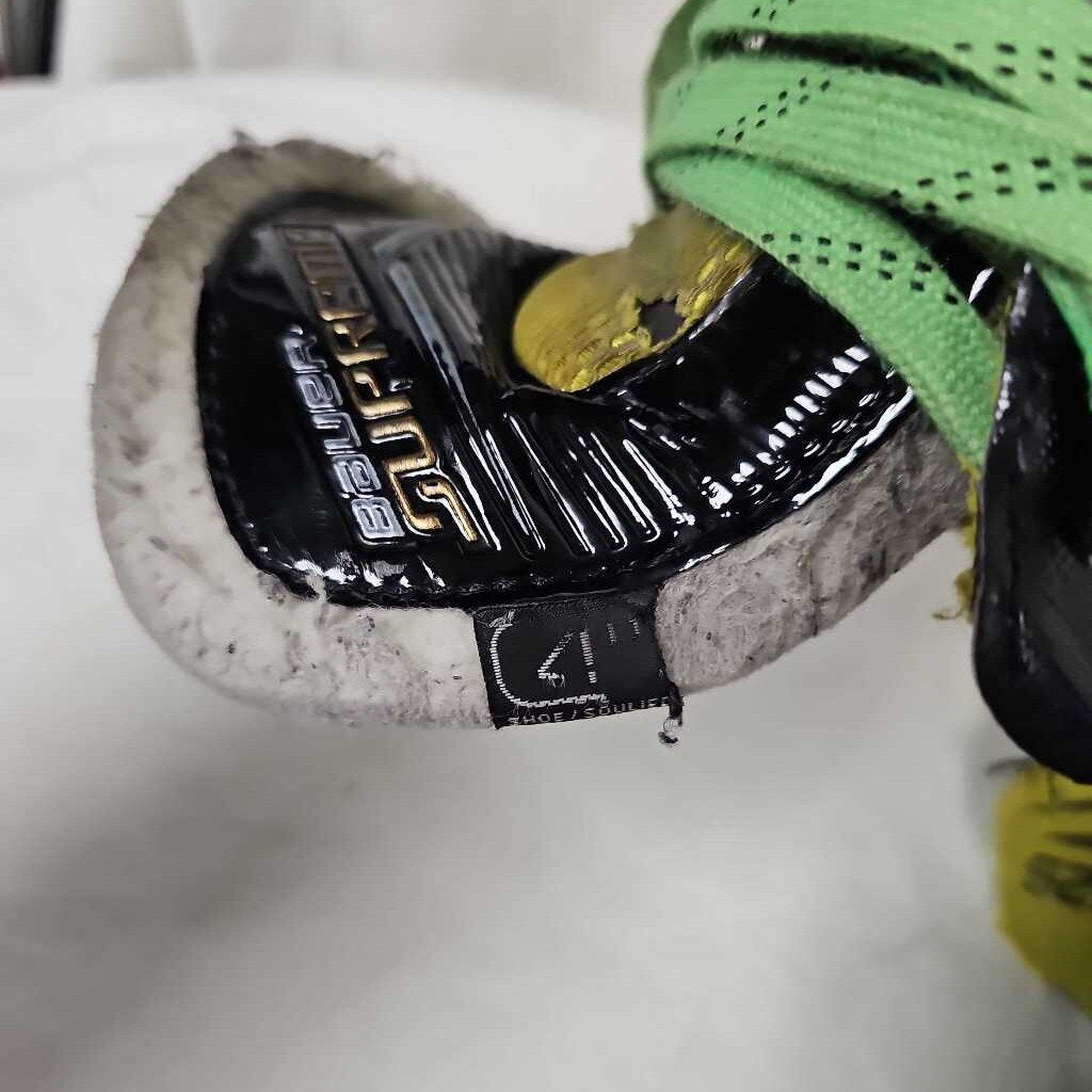 Bauer Supreme S29 Hockey Skates, Size 4