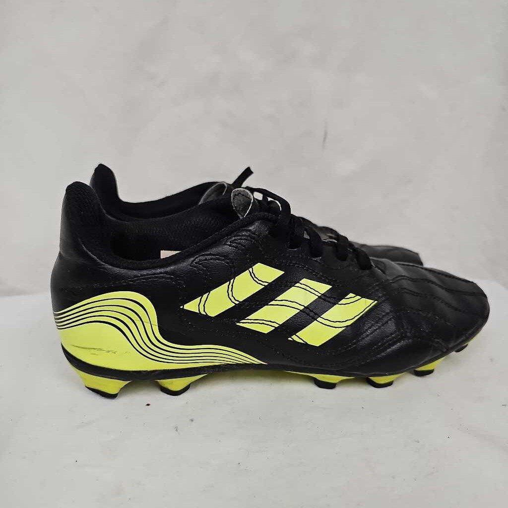 Adidas Copa Soccer Cleats Size: 5.5