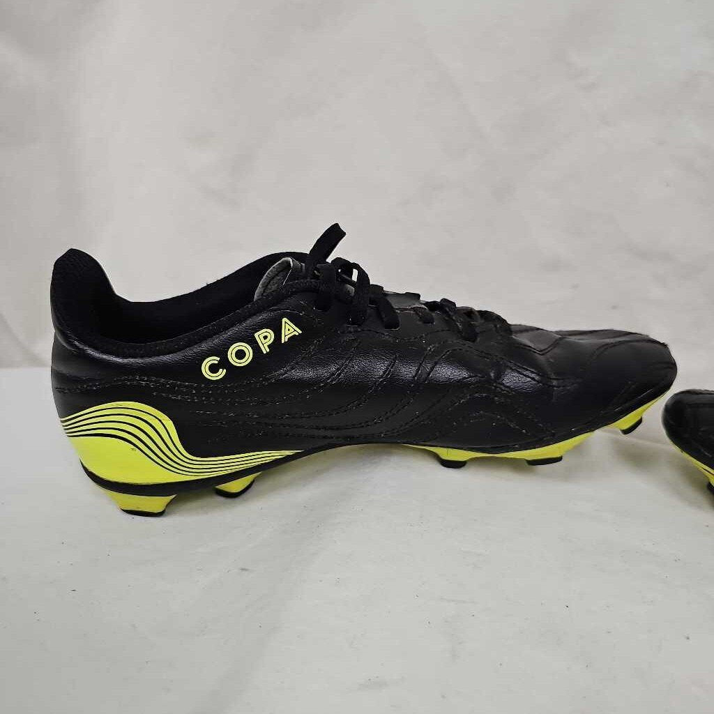 Adidas Copa Soccer Cleats Size: 5.5